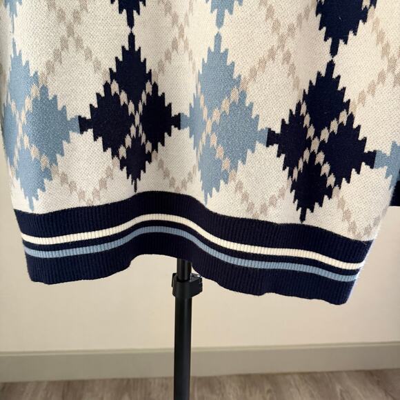 Torrid Argyle Deep V-Neck Sweater Plus Size 1 Preppy Fall Knit White Blue - Picture 5 of 9